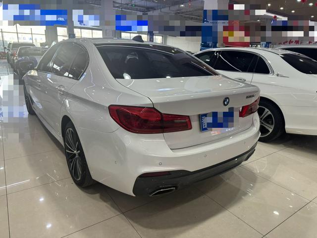 BMW 5 серии 2020 thumb 3