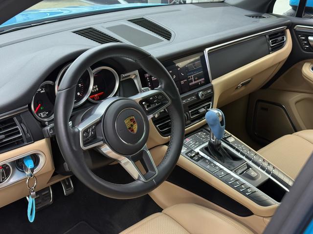Porsche Macan 2021 thumb 3