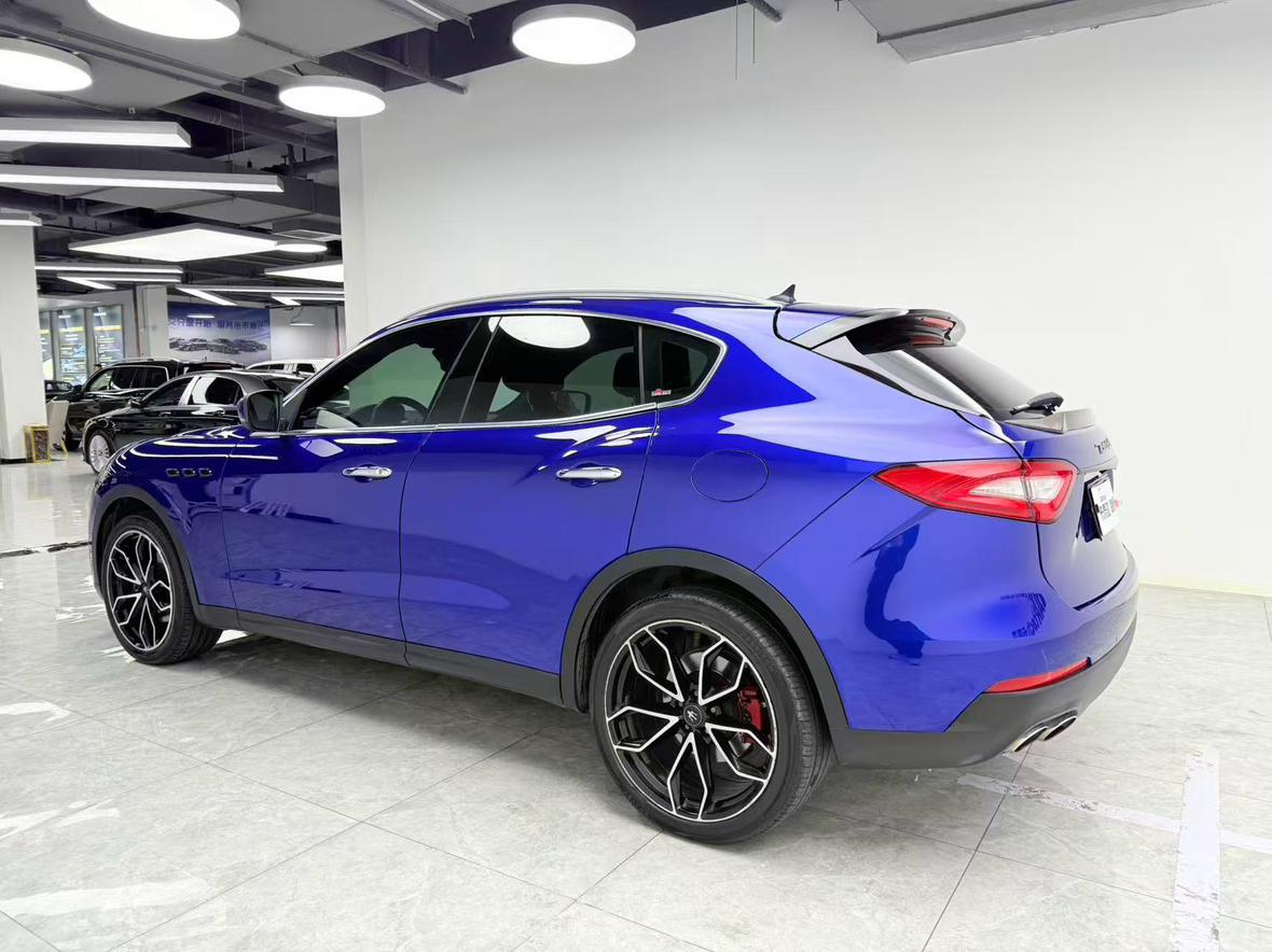 Maserati Levante 2018 thumb 2
