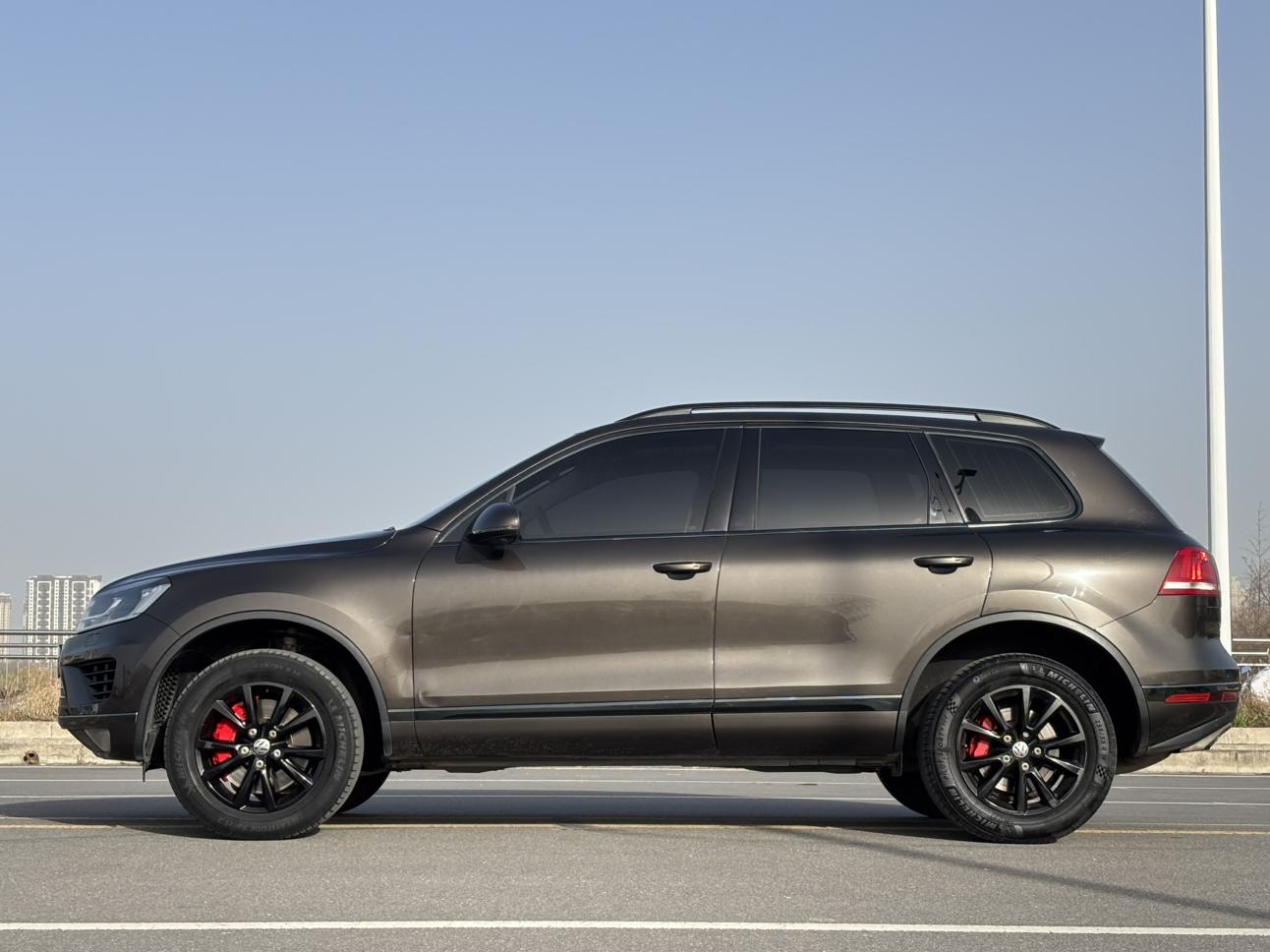 Volkswagen Touareg 2016 thumb 2