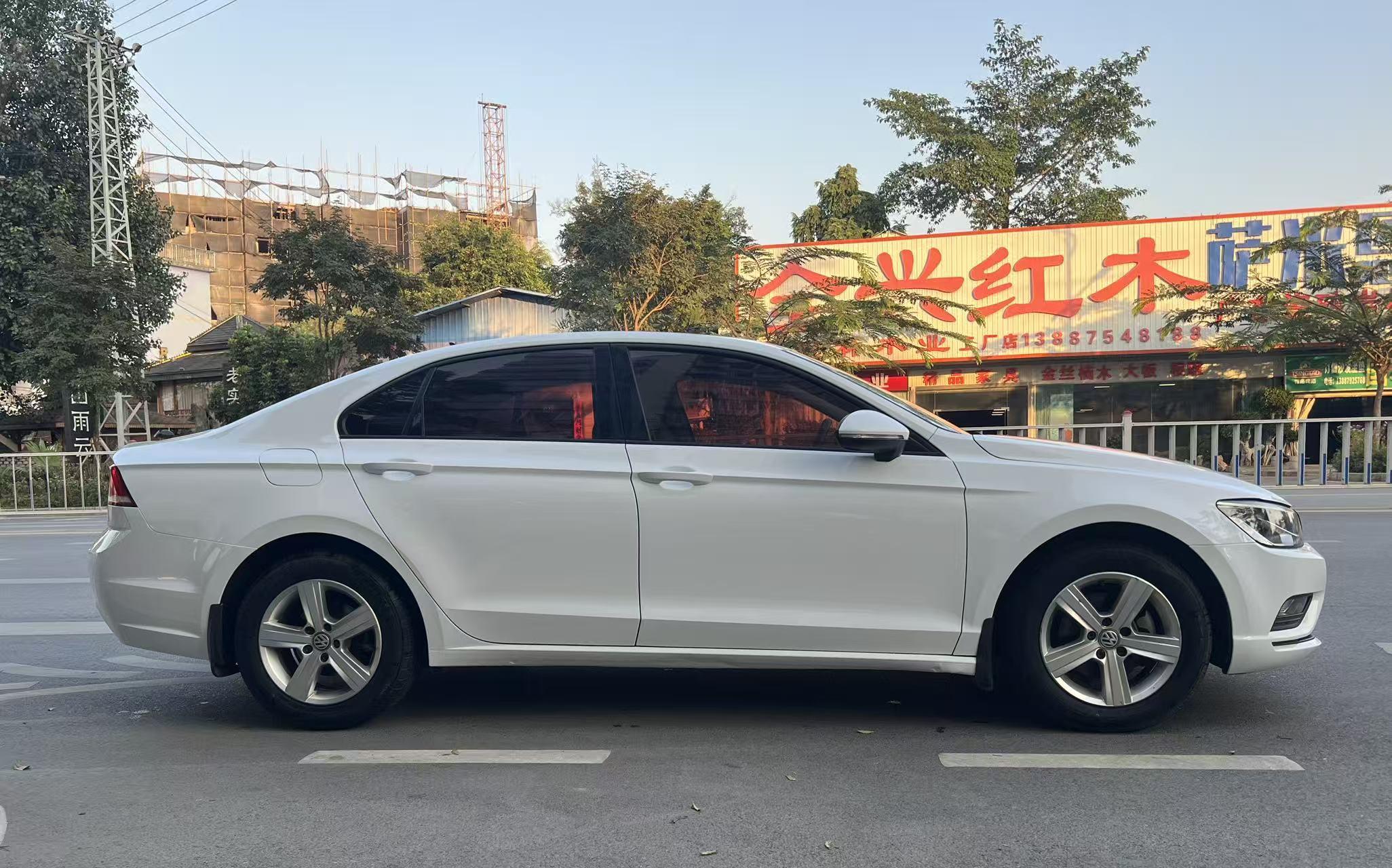 Volkswagen Lamando 2018 thumb 3