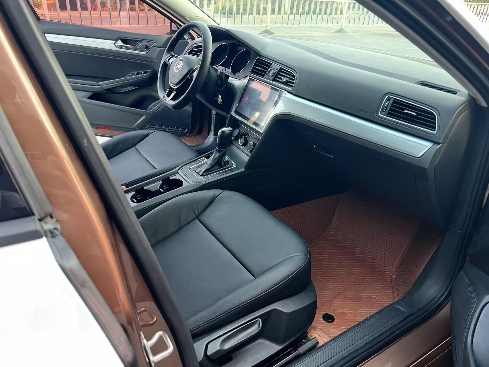 Volkswagen Lamando 2018 thumb 4