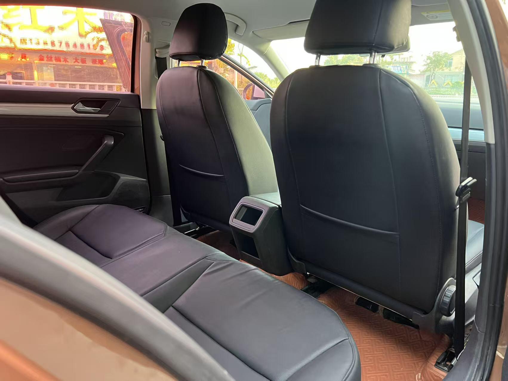 Volkswagen Lamando 2018 thumb 8