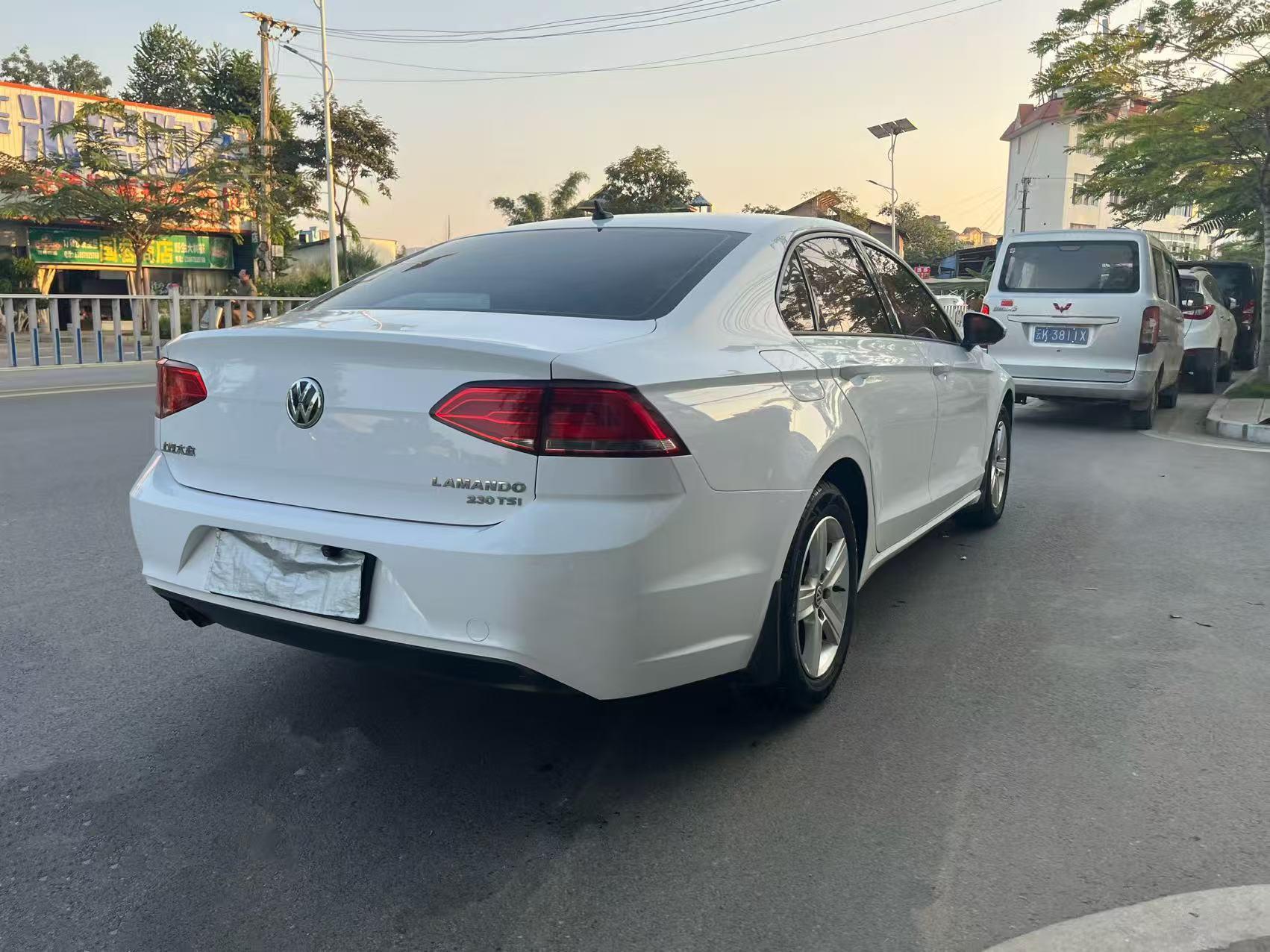 Volkswagen Lamando 2018 thumb 12