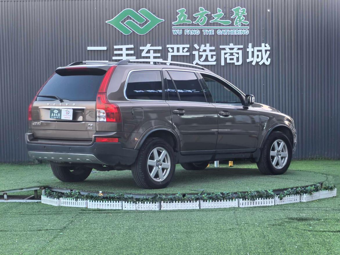 Volvo XC90 2012 thumb 5