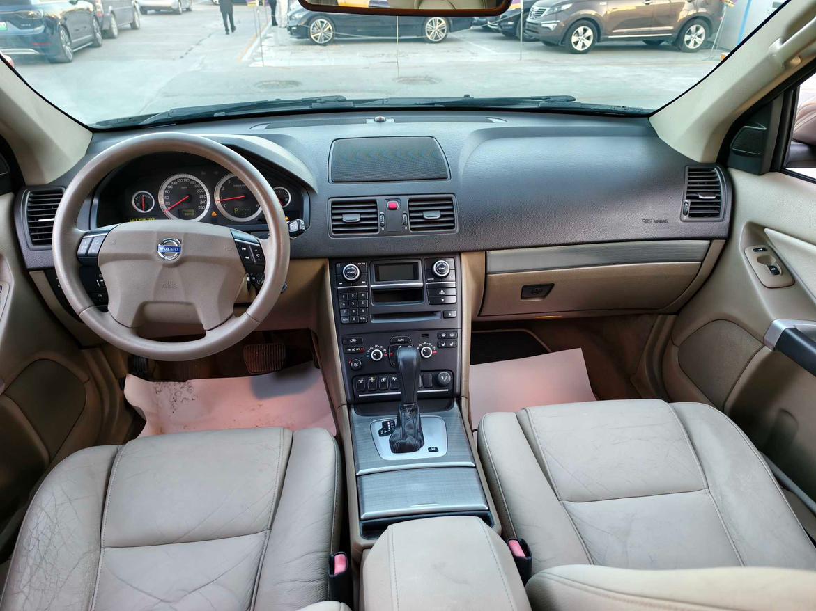 Volvo XC90 2012 thumb 7