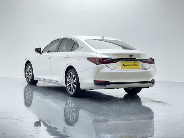 Lexus ES 2021 thumb 3