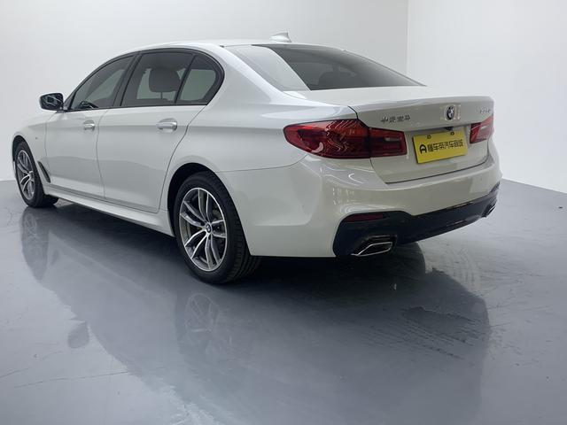 BMW 5 серии 2018 thumb 3