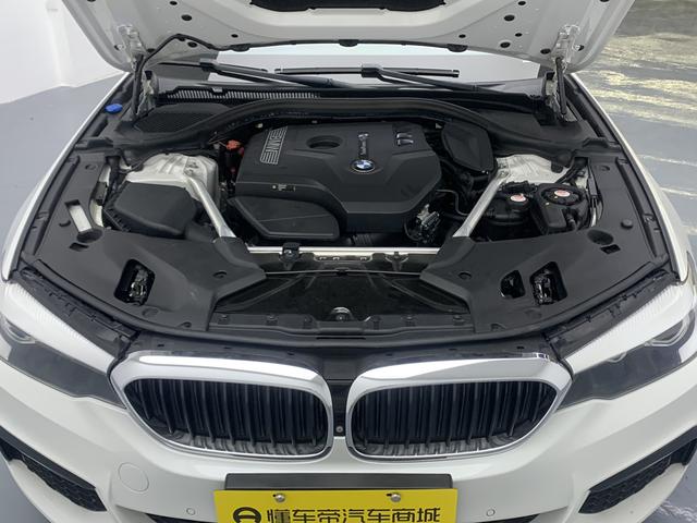 BMW 5 серии 2018 thumb 8