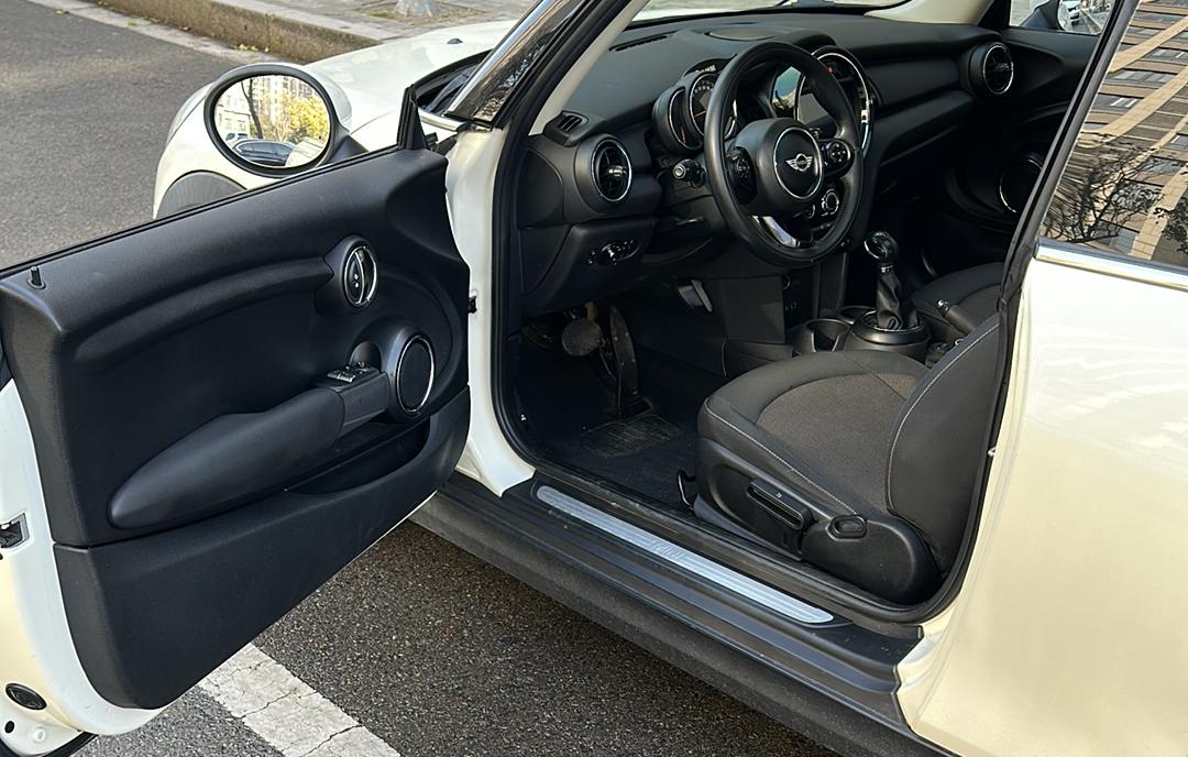 Mini Hatch 2018 thumb 11