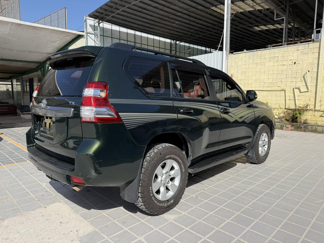 Toyota Land Cruiser Prado 2014 thumb 4