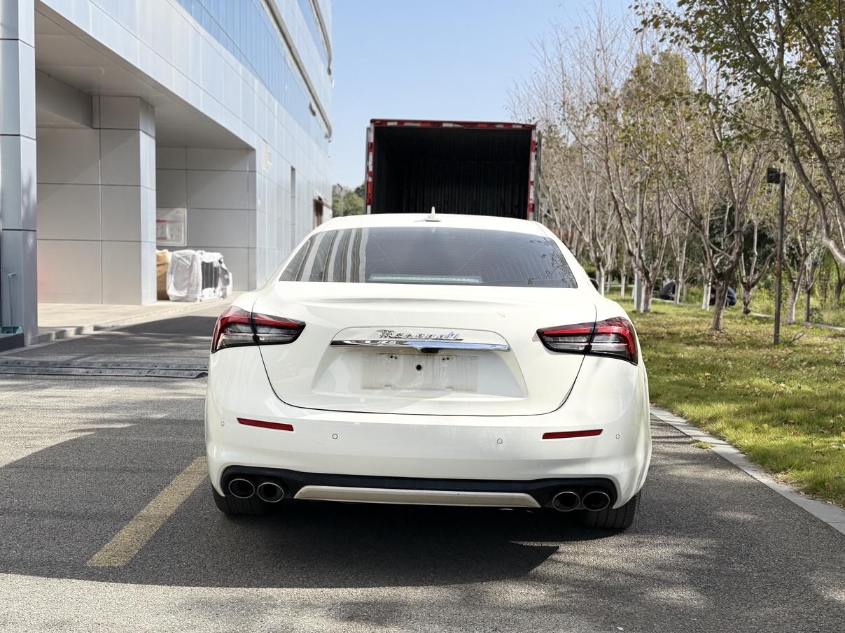 Maserati Ghibli 2022 thumb 3