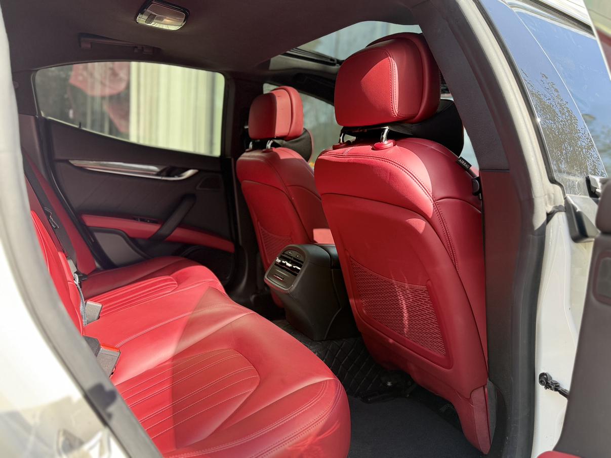 Maserati Ghibli 2022 thumb 11
