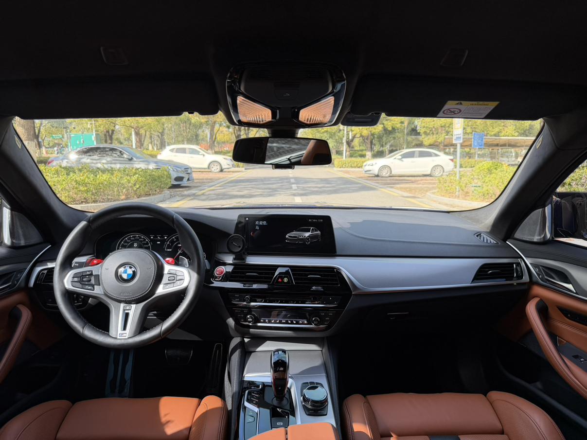 BMW M5 2018 thumb 12