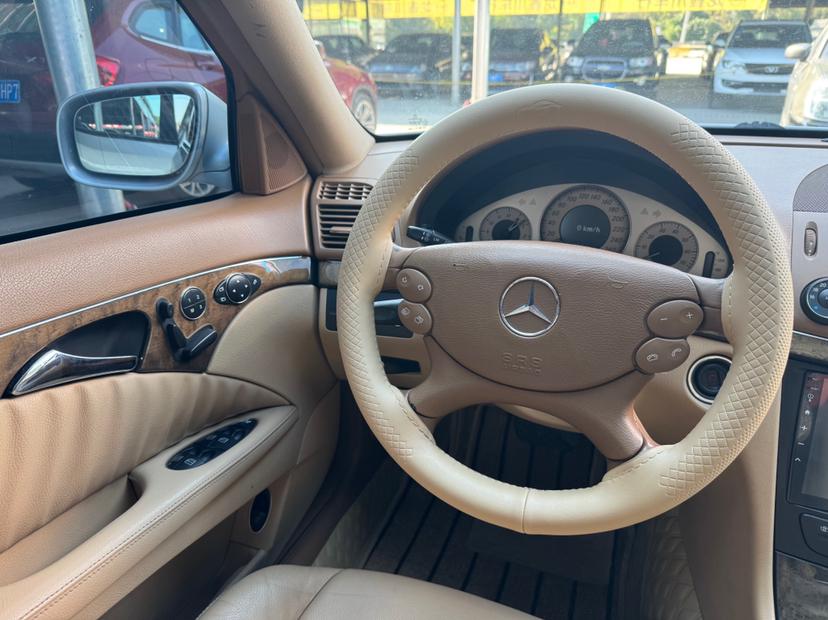 Mercedes-Benz E-Class 2008 thumb 7