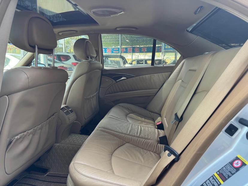Mercedes-Benz E-Class 2008 thumb 9