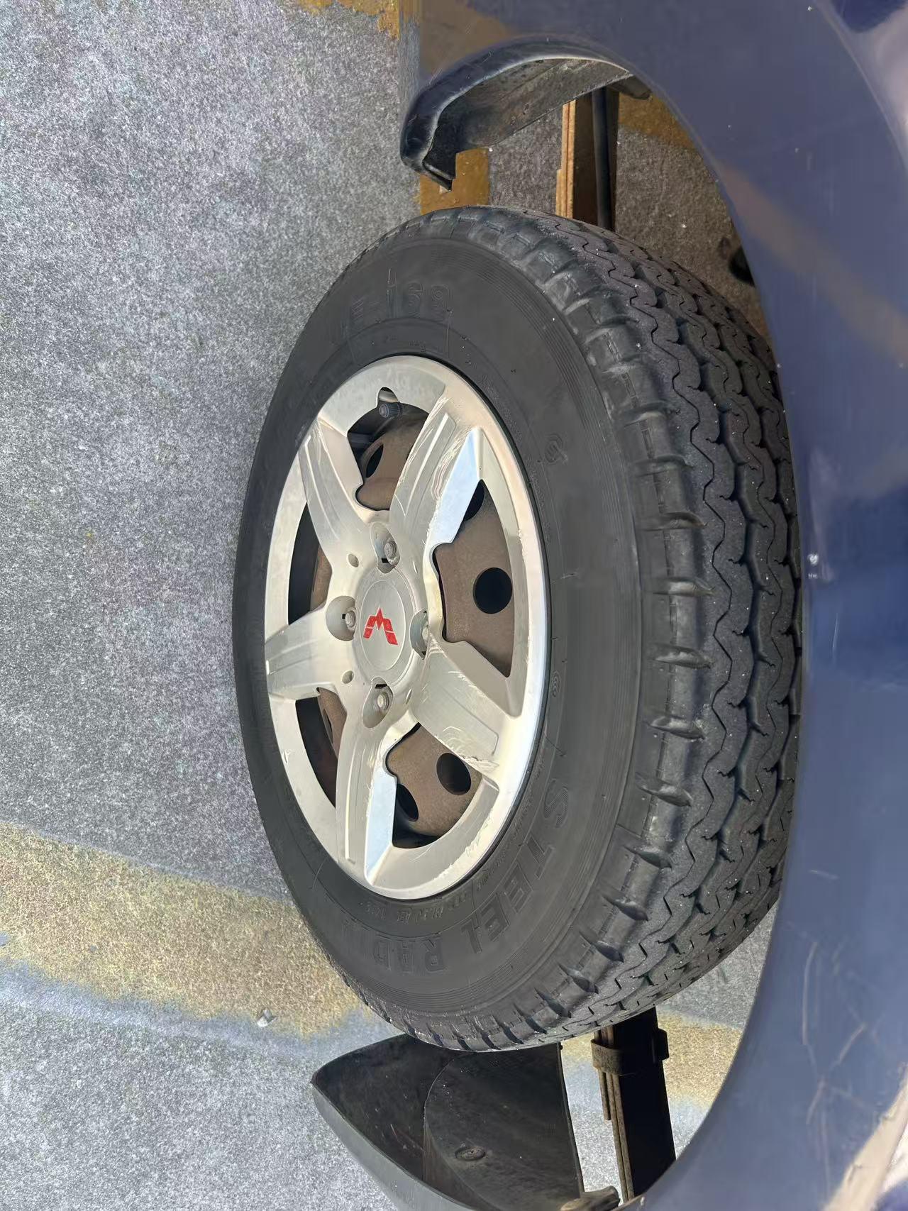Wuling Hong Guang 2014 thumb 5