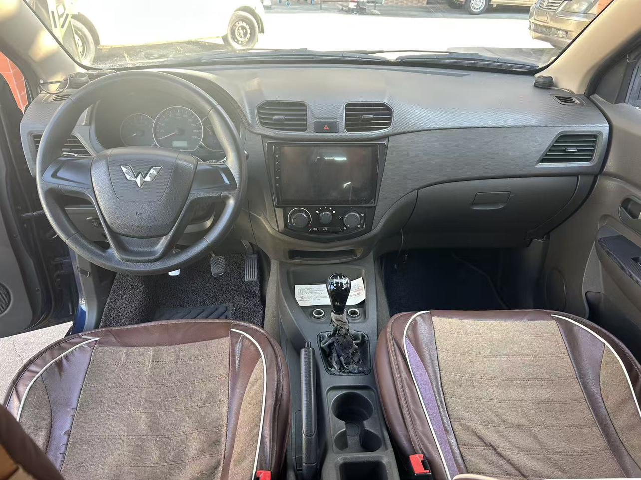 Wuling Hong Guang 2014 thumb 8