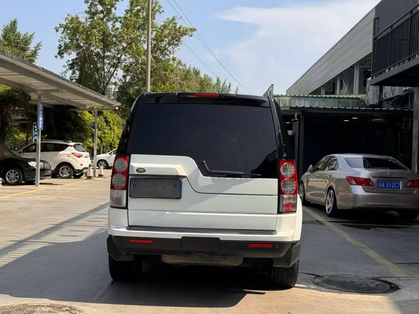 Land Rover Discovery 2010 thumb 3