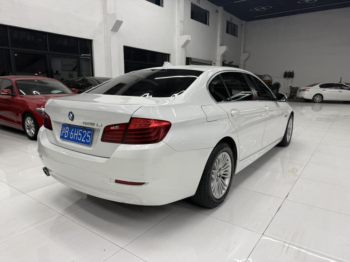 BMW 5 серии 2016 thumb 4