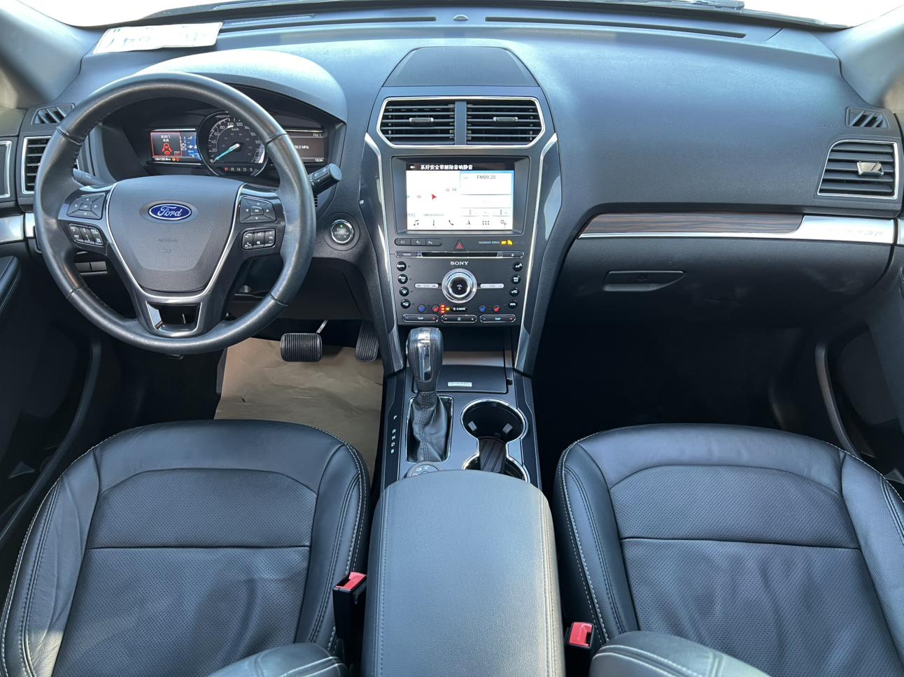 Ford Explorer 2018 thumb 6