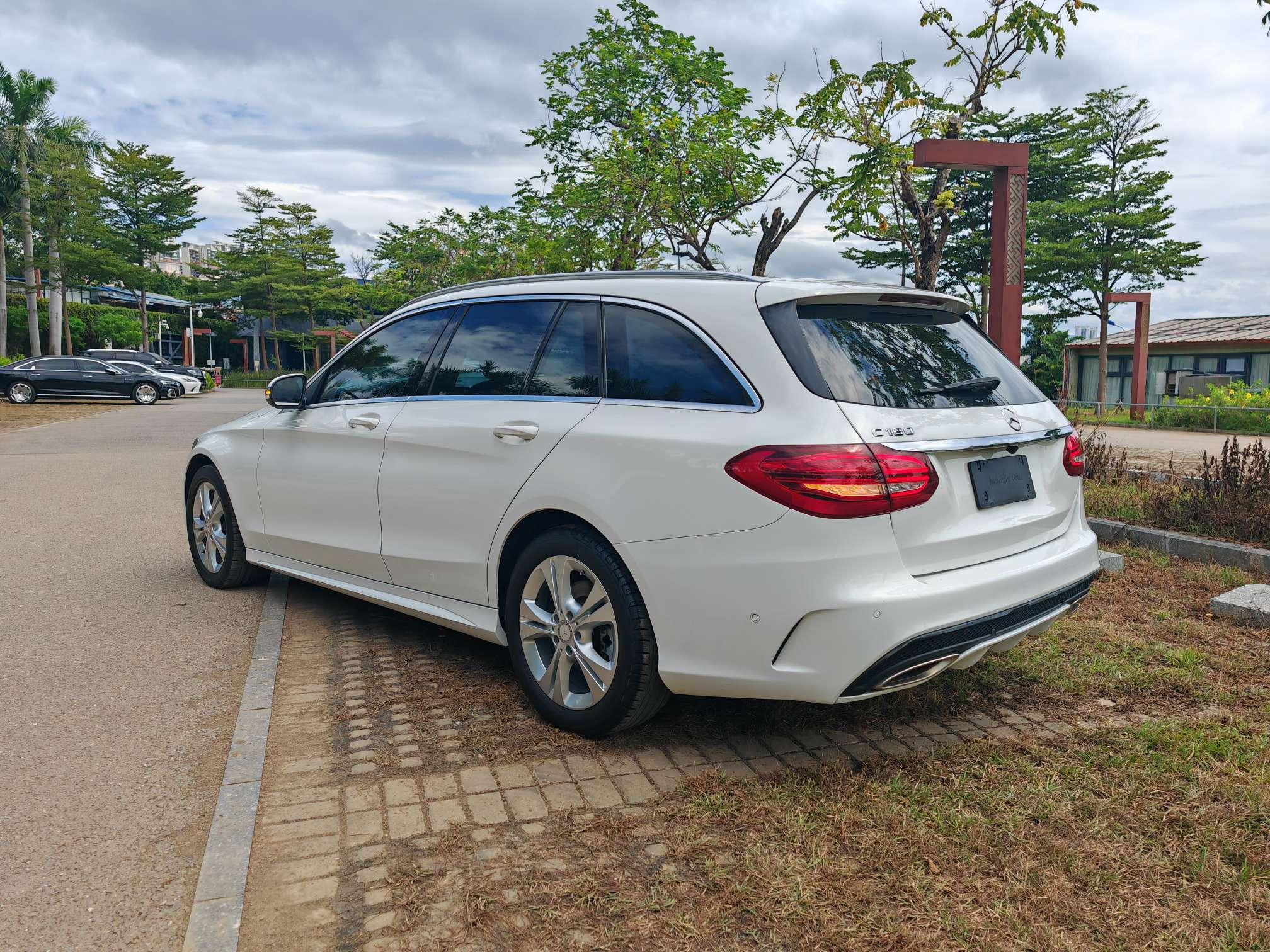 Mercedes-Benz C-Class 2016 thumb 3
