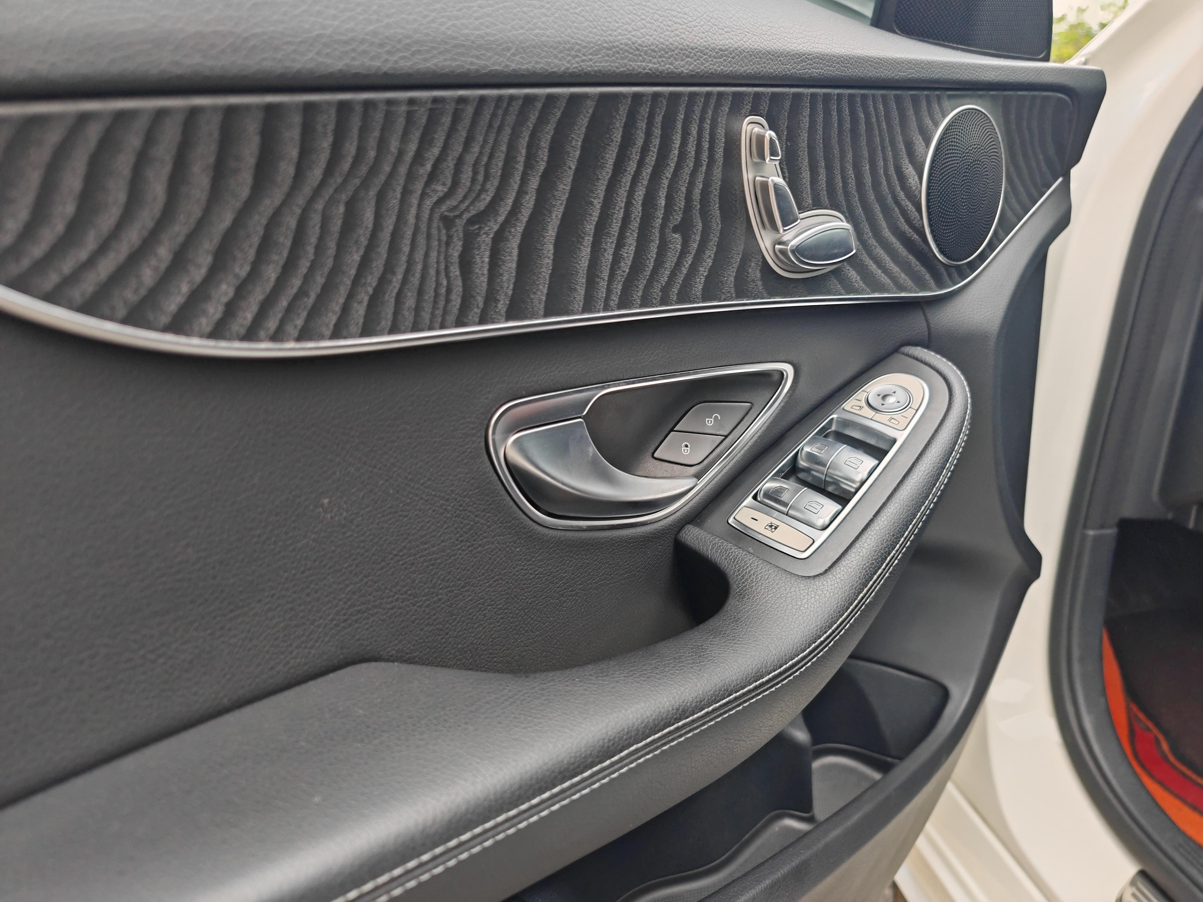 Mercedes-Benz C-Class 2016 thumb 8