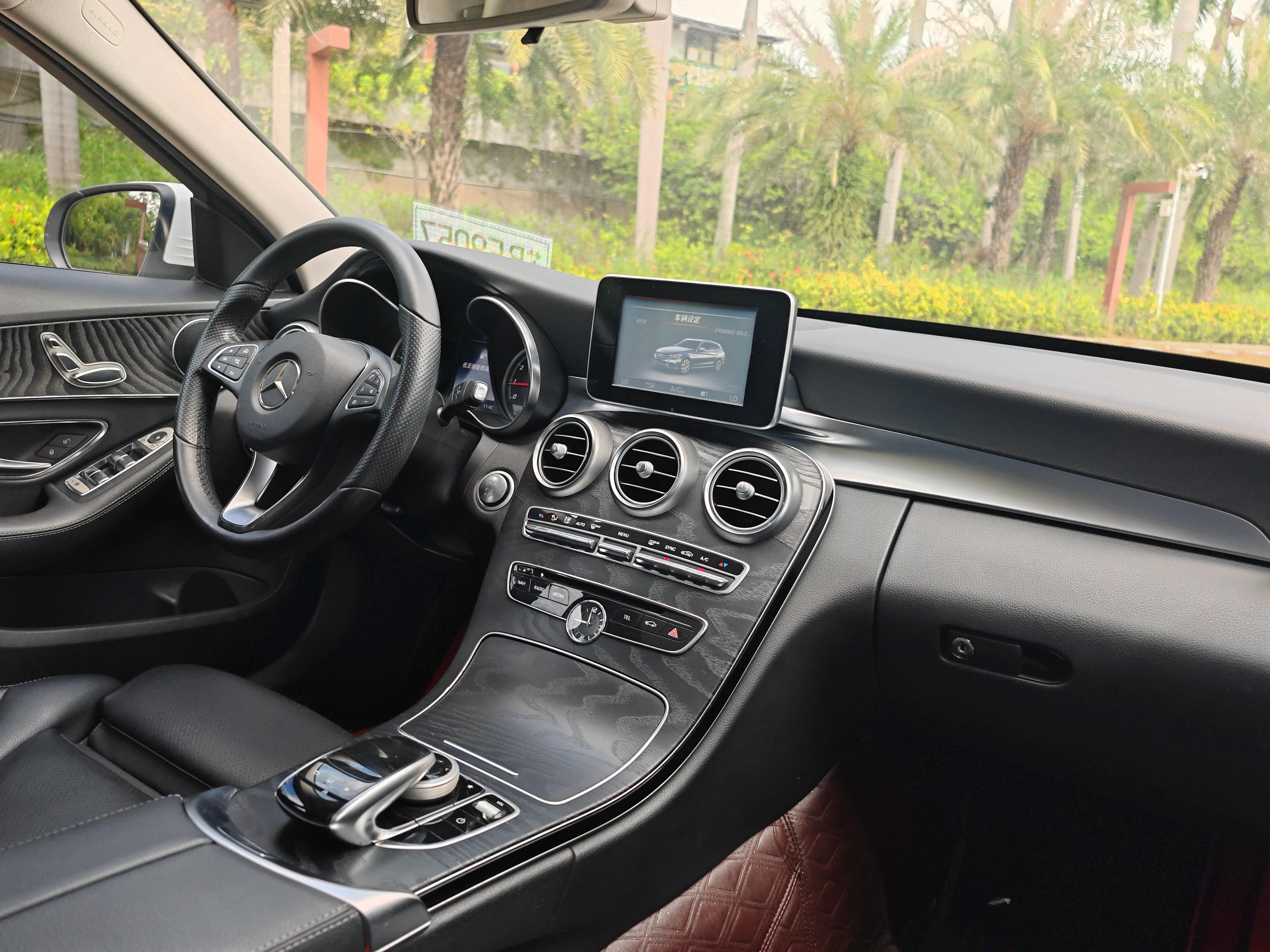 Mercedes-Benz C-Class 2016 thumb 10