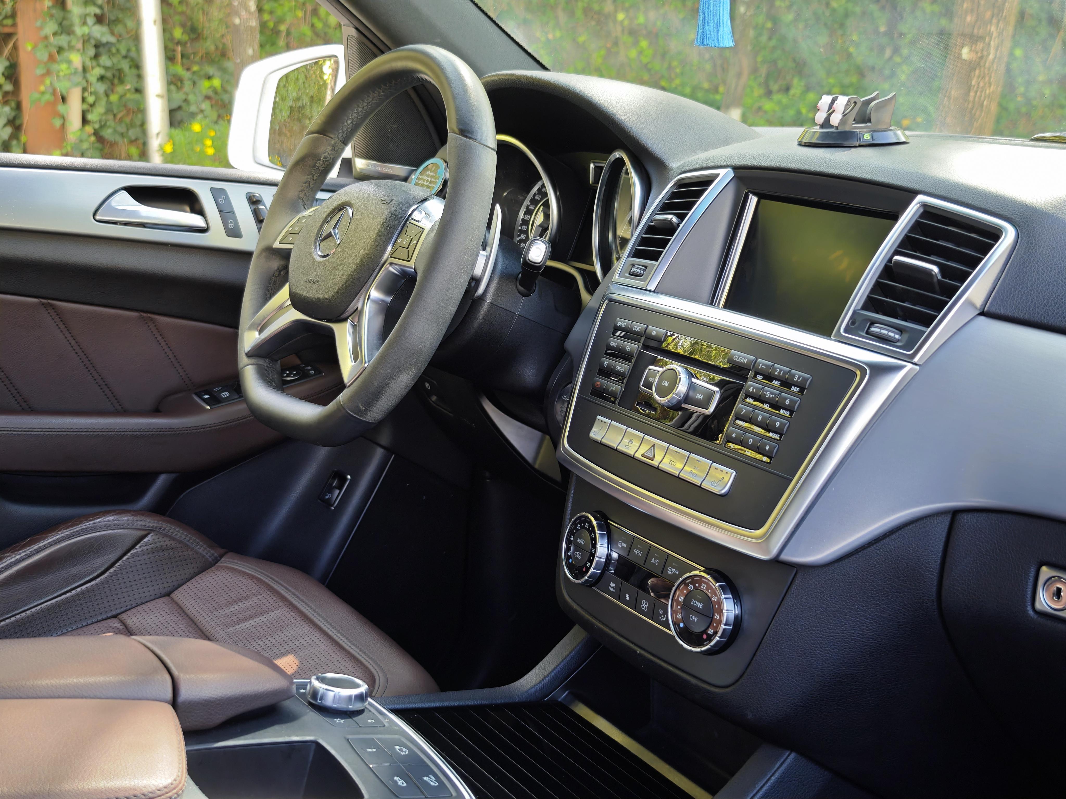 Mercedes-Benz M-Class 2014 thumb 12