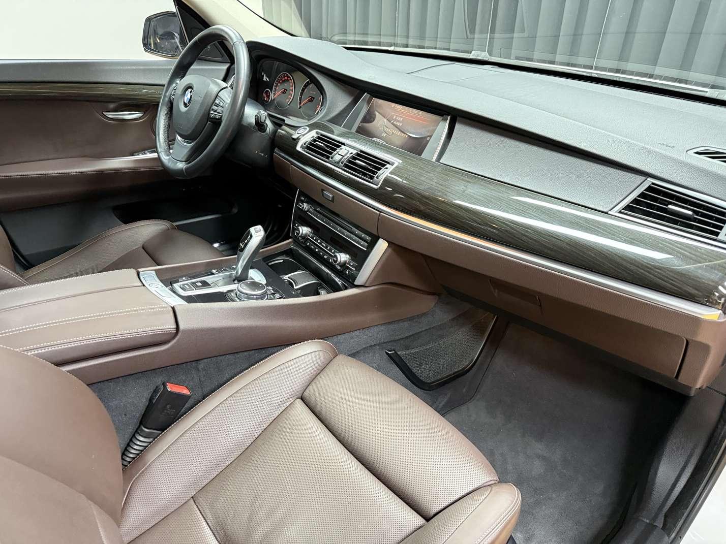 BMW 5 серии 2016 thumb 6