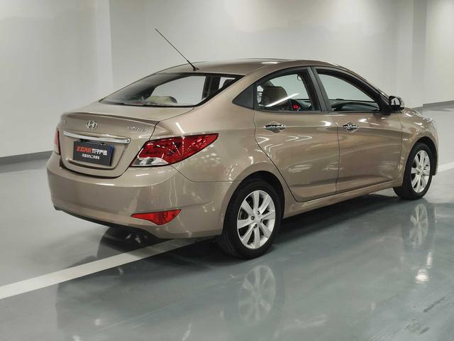 Hyundai Solaris 2015 thumb 5