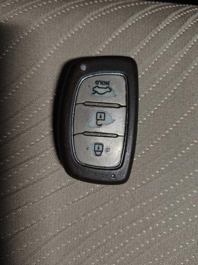 Hyundai Solaris 2015 thumb 9