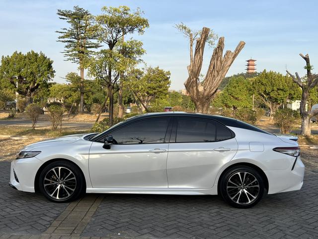 Toyota Camry 2019 thumb 9