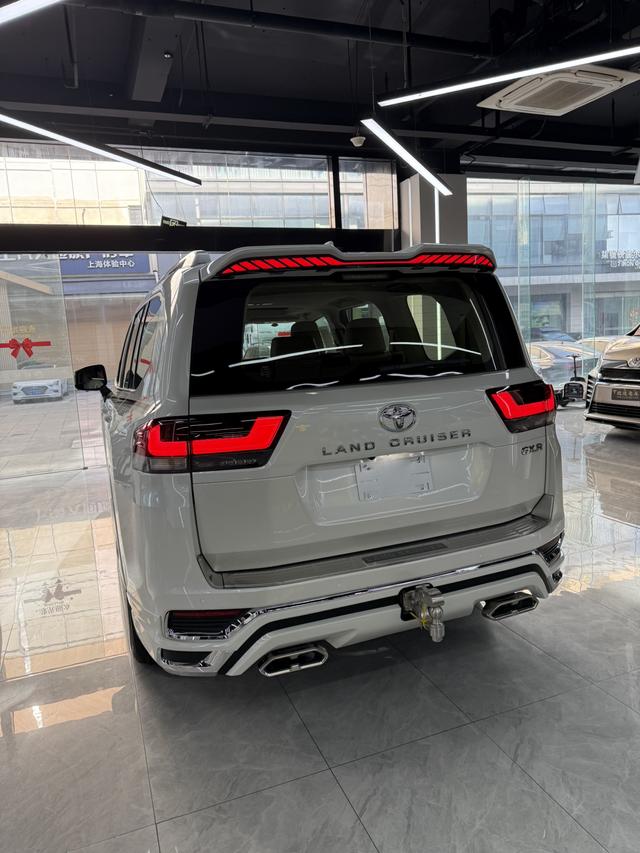 Toyota Land Cruiser 2025 thumb 2