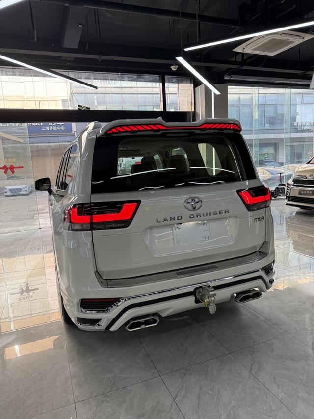Toyota Land Cruiser 2025 thumb 3