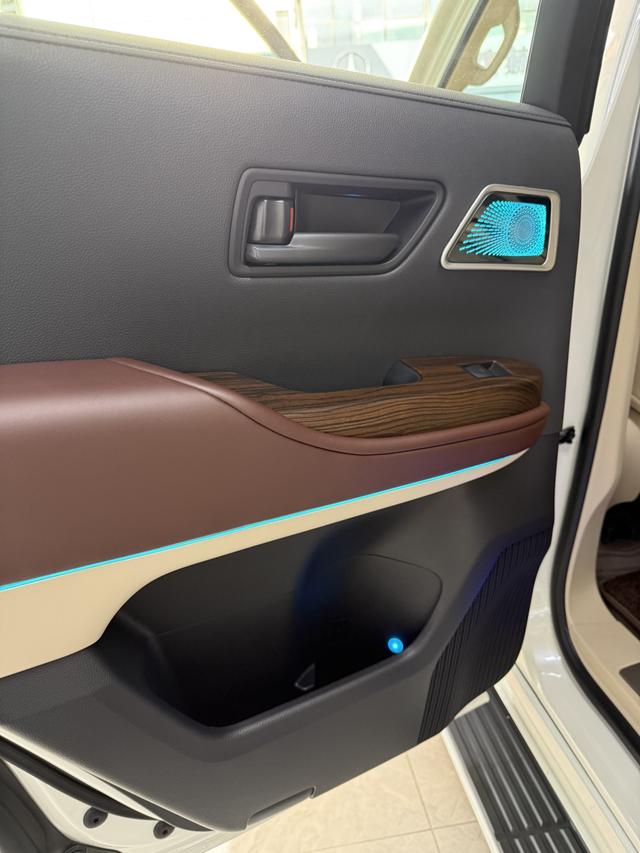 Toyota Land Cruiser 2025 thumb 7
