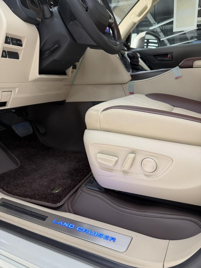 Toyota Land Cruiser 2025 thumb 9