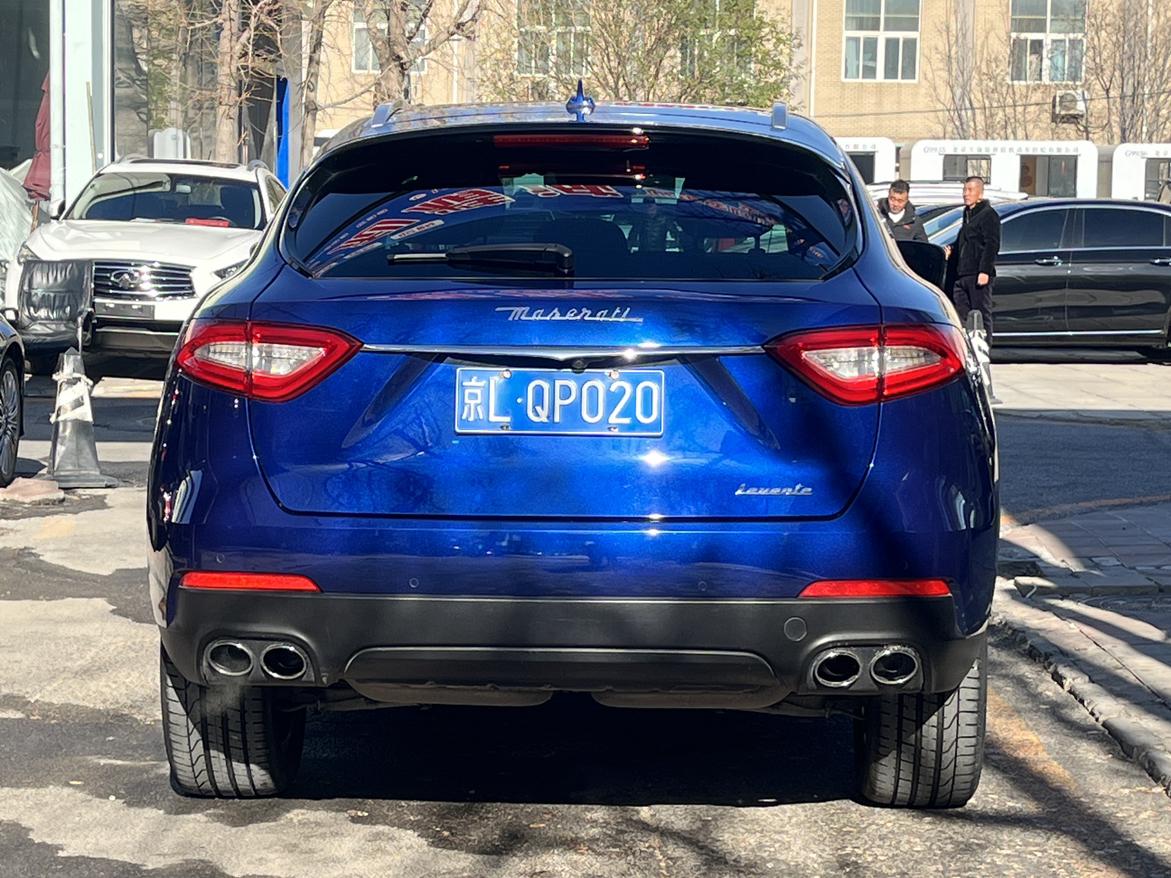 Maserati Levante 2017 thumb 4