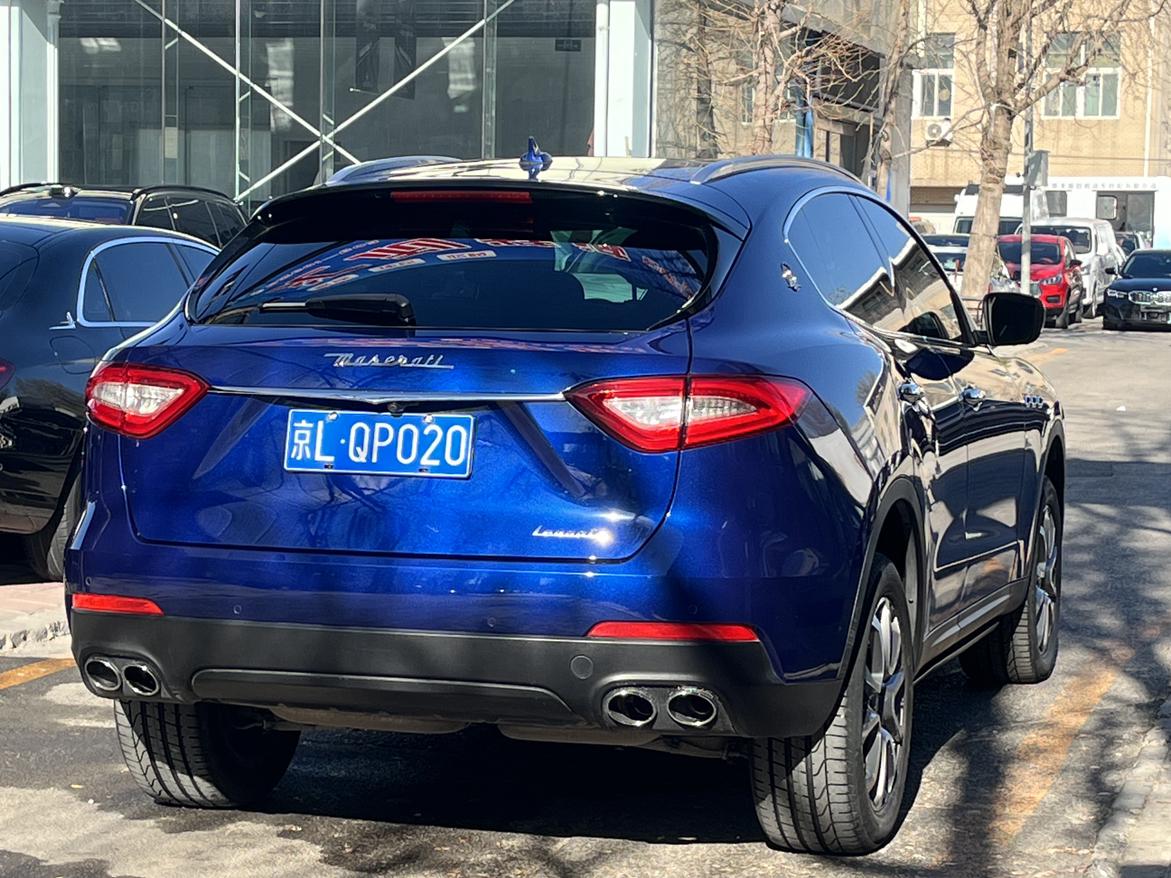 Maserati Levante 2017 thumb 5