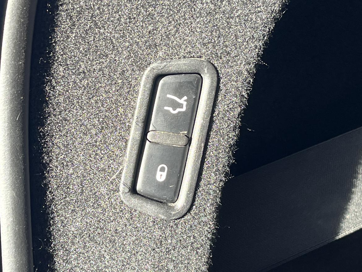 Maserati Levante 2017 thumb 6
