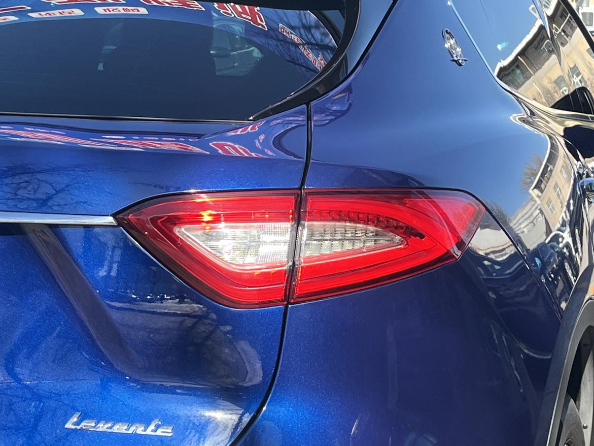 Maserati Levante 2017 thumb 8