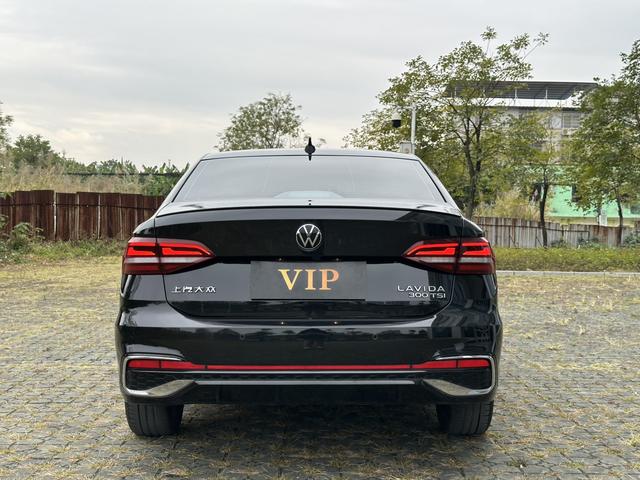 Volkswagen Lavida XR 2023 thumb 2