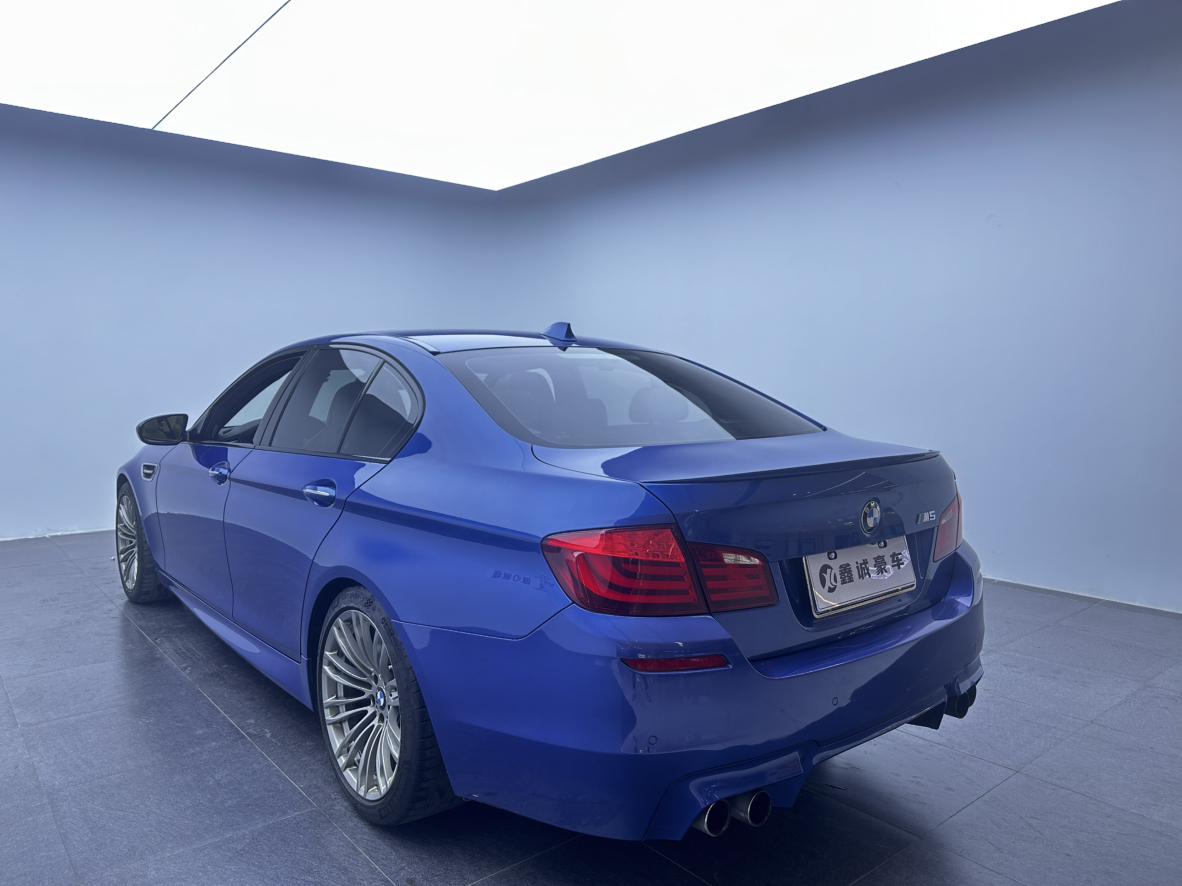 BMW M5 2013 thumb 2