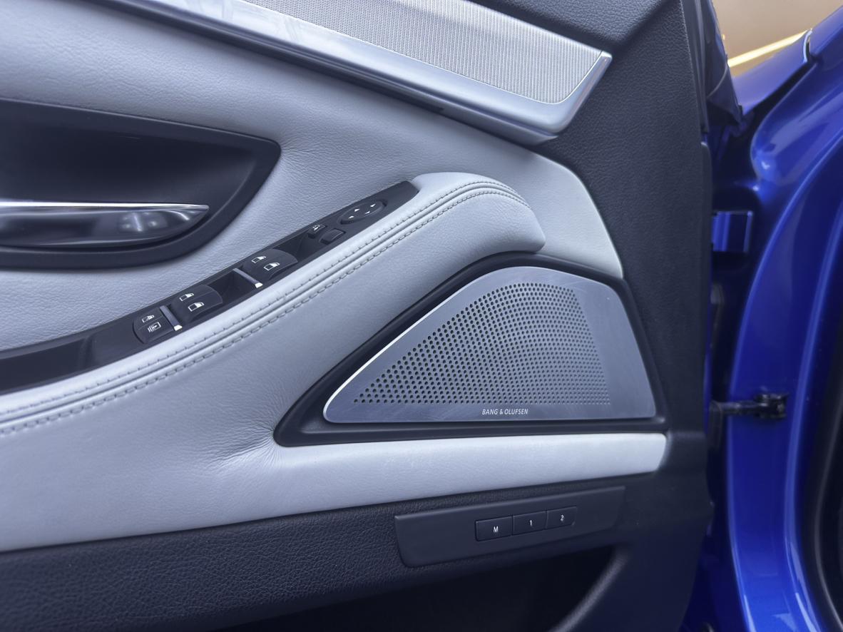 BMW M5 2013 thumb 10