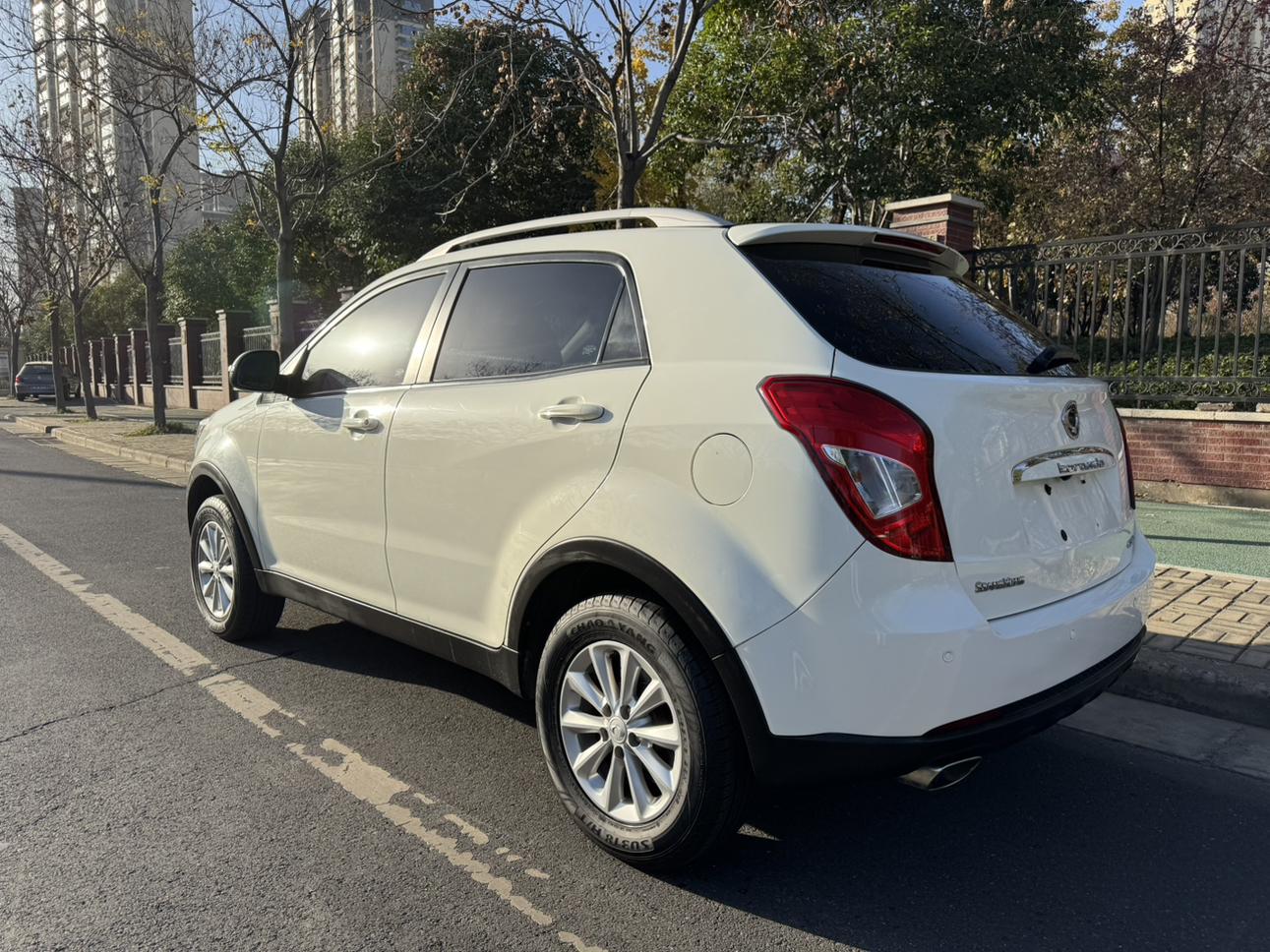 SsangYong Ke Lan Duo 2014 thumb 3
