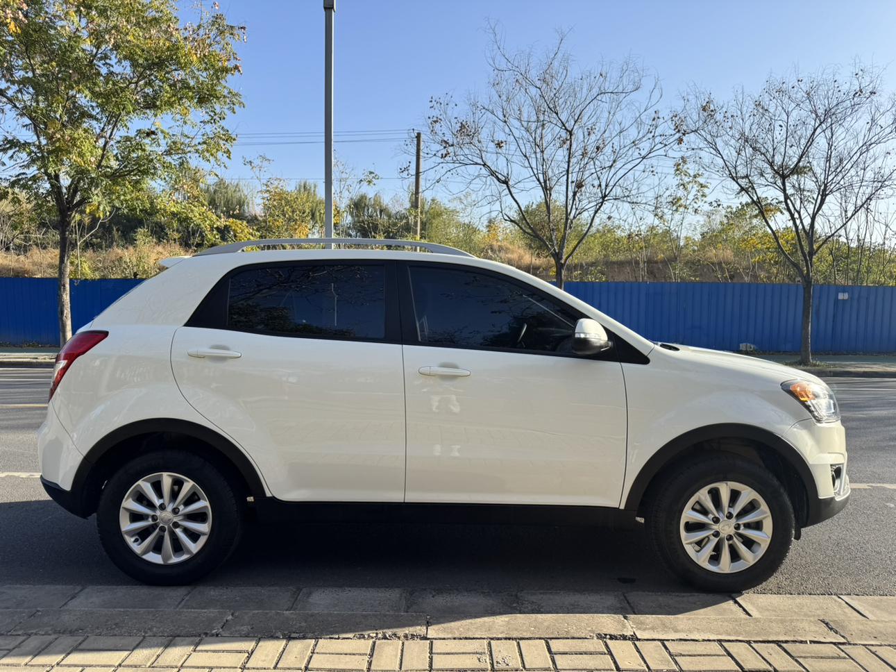 SsangYong Ke Lan Duo 2014 thumb 6