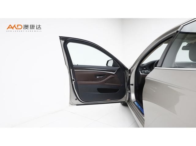 BMW 5 серии 2015 thumb 8