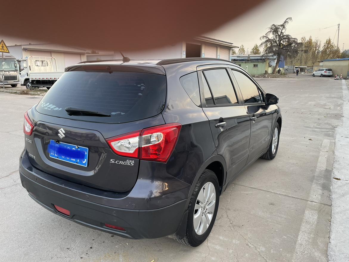 Suzuki SX4 2015 thumb 4