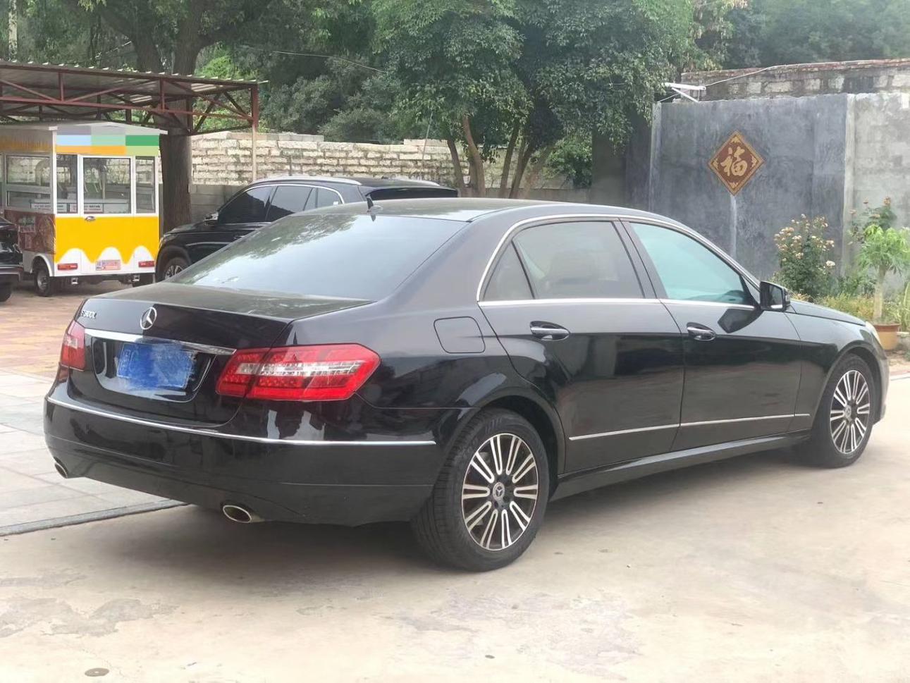 Mercedes-Benz E-Class 2012 thumb 3