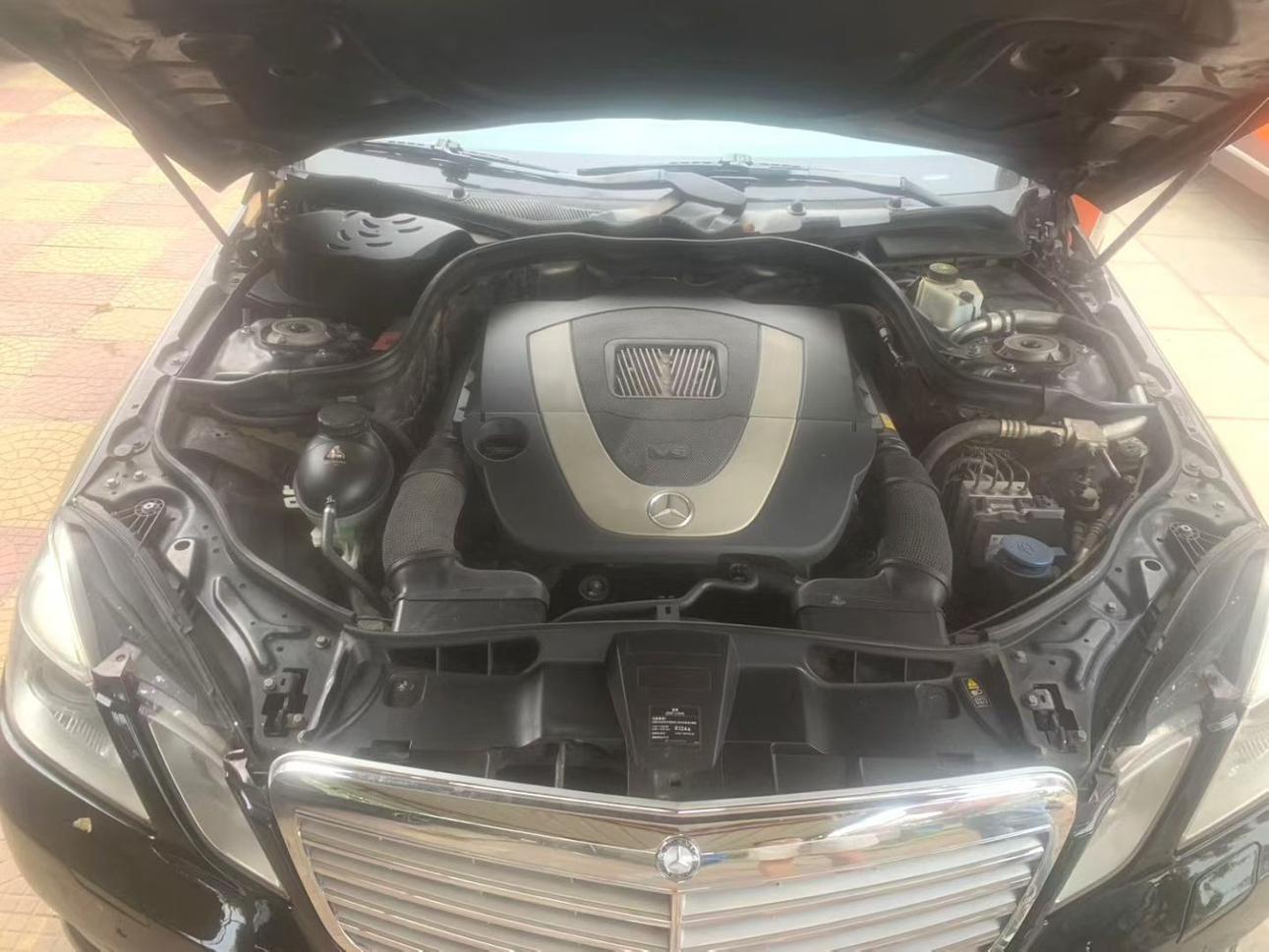Mercedes-Benz E-Class 2012 thumb 4